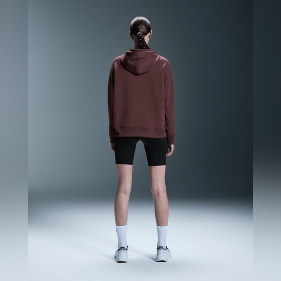 *New* On Running Hoodie in Mulberry, Size XS - Picture 4 of 10